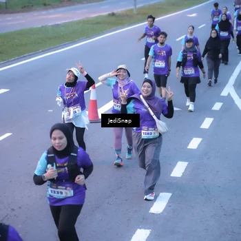 Runner Photo 8255441