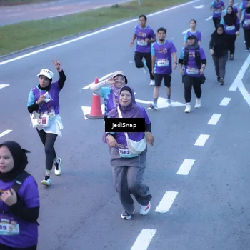 Runner Photo 8255444