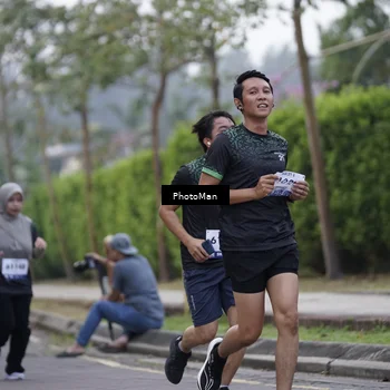 Runner Photo 8255456