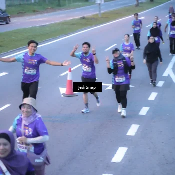Runner Photo 8255526