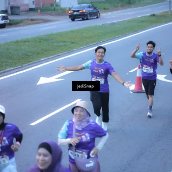 Runner Photo 8255541