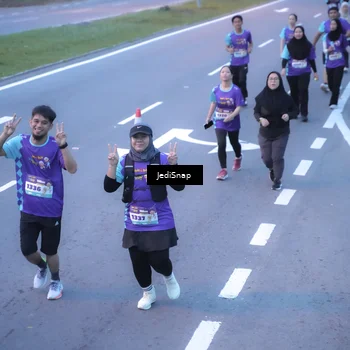 Runner Photo 8255584
