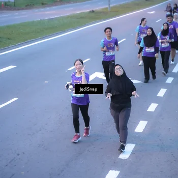 Runner Photo 8255635