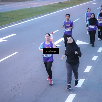 Runner Photo 8255673