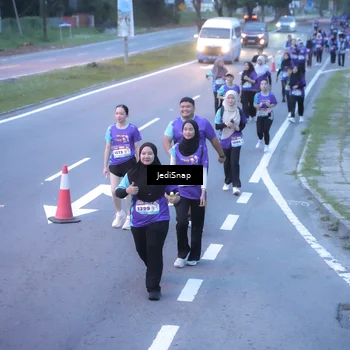 Runner Photo 8255824