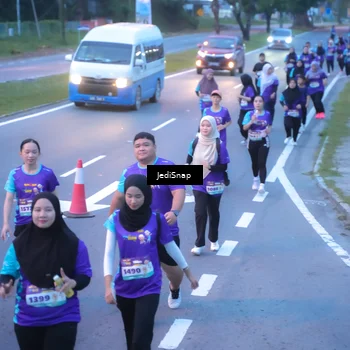 Runner Photo 8255840