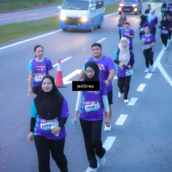 Runner Photo 8255863