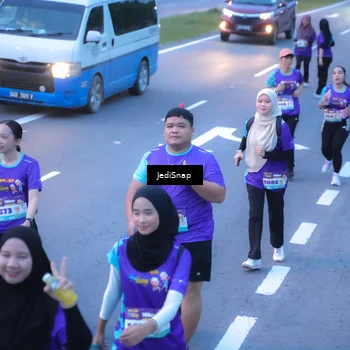 Runner Photo 8255903