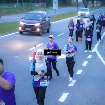 Runner Photo 8255943