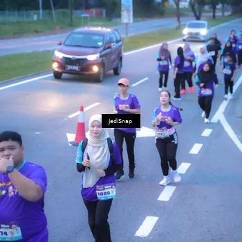 Runner Photo 8255949