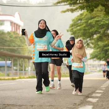 Runner Photo 8256007