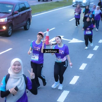 Runner Photo 8256018
