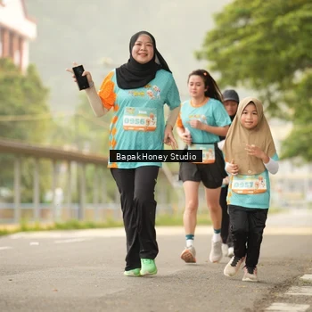 Runner Photo 8256025