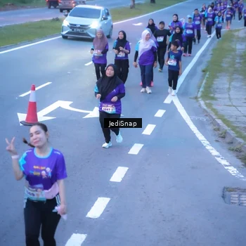 Runner Photo 8256033
