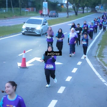 Runner Photo 8256044