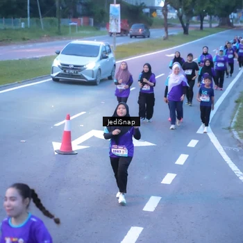 Runner Photo 8256074