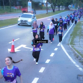 Runner Photo 8256076