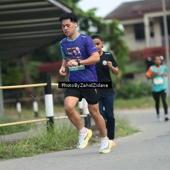 Runner Photo 8256081