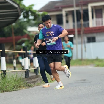 Runner Photo 8256082