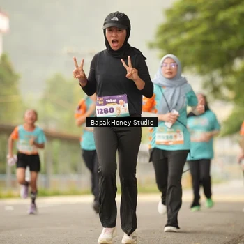 Runner Photo 8256101