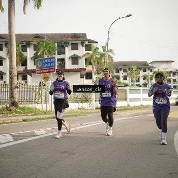 Runner Photo 8256198