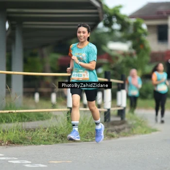 Runner Photo 8256200