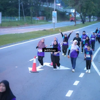 Runner Photo 8256201