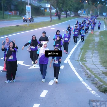 Runner Photo 8256342