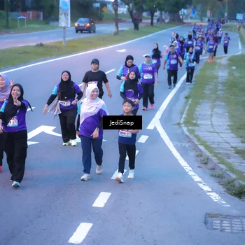 Runner Photo 8256392