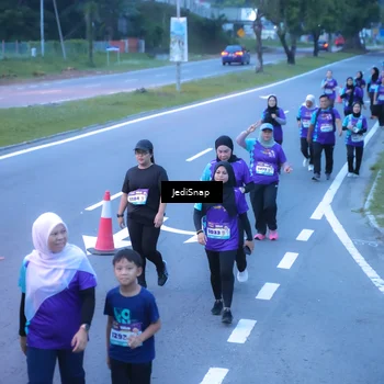 Runner Photo 8256402