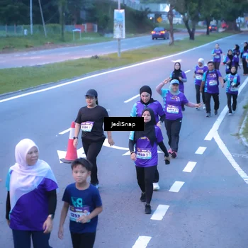 Runner Photo 8256436