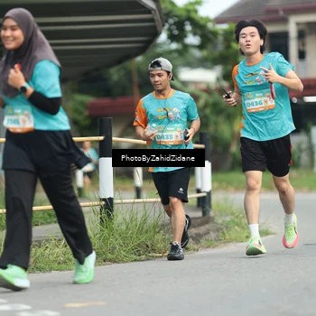 Runner Photo 8256472