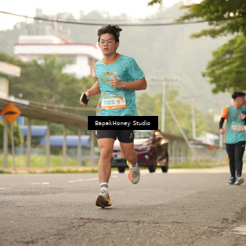Runner Photo 8256946