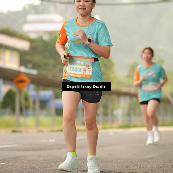 Runner Photo 8257024