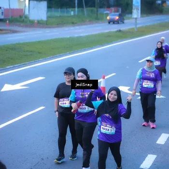 Runner Photo 8257112