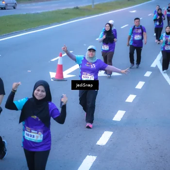 Runner Photo 8257175