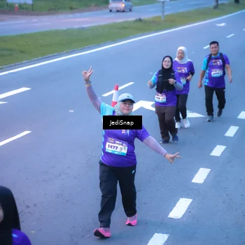 Runner Photo 8257214