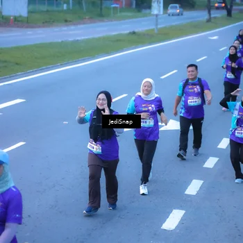 Runner Photo 8257307