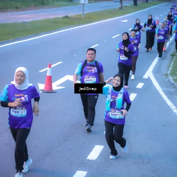 Runner Photo 8257324