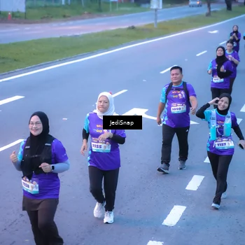 Runner Photo 8257341
