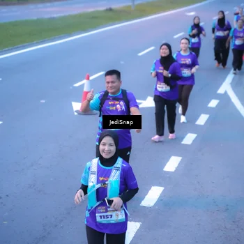 Runner Photo 8257413