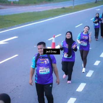 Runner Photo 8257455