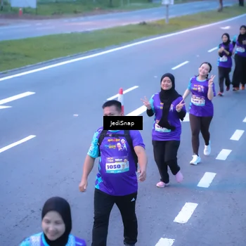 Runner Photo 8257471