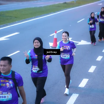 Runner Photo 8257517