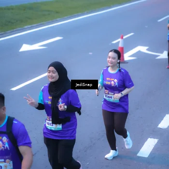 Runner Photo 8257535