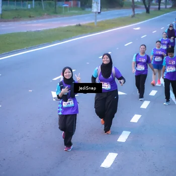 Runner Photo 8257575