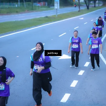 Runner Photo 8257615