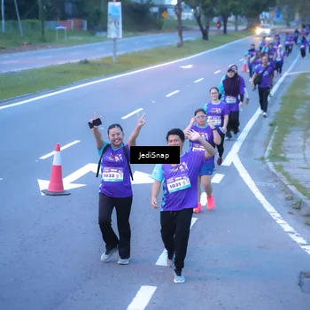 Runner Photo 8257681
