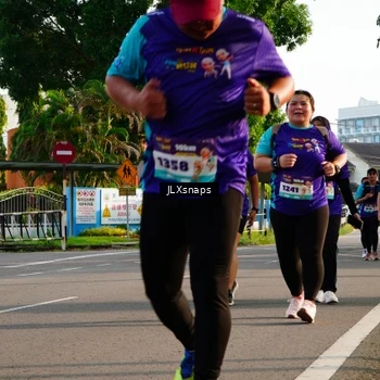Runner Photo 8257929