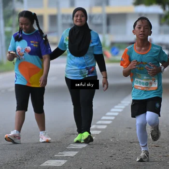 Runner Photo 8258002